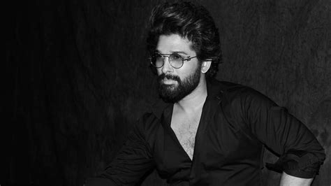 Allu Arjun : బాలీవుడ్‌లో సినిమాలపై స్పందించిన బన్నీ.. చేస్తారా? | Allu ...