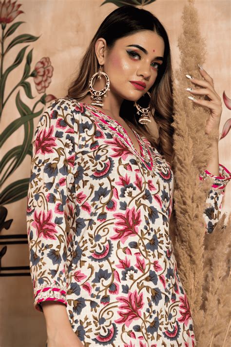 GARDEN ROSE OFF WHITE BLOCK PRINT COTTON SUIT WITH LACE WORK AND SOFT ...