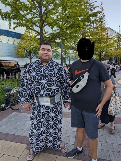 Being the same height as your favourite sumo wrestler : r/tall