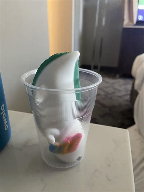 Can I add another axolotl to my tank? : r/axolotls