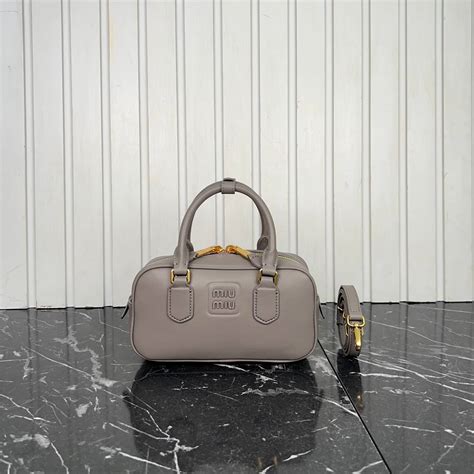 Miu Miu Kadin canta Arcadie Kucuk Boy Vizon