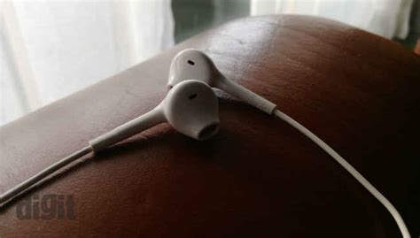 An in-depth look at LeEco’s in-ear CDLA headphones | Digit