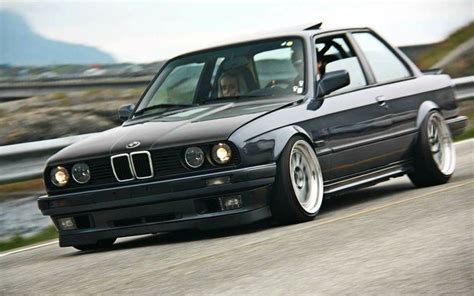 BMW E30 3 series black