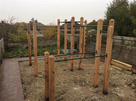 Oak frames pull up bar gym installed and available from Xorbars.co.uk ...