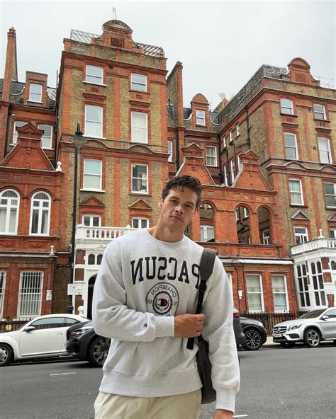 Connor Newsum (@connornewsum) • Instagram photos and videos