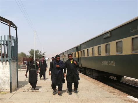 Pakistan: Train drivers threaten nationwide strike over 'defective ...