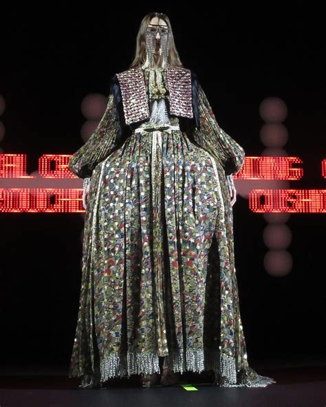 Alessandro Michele’s first Valentino couture was a full-on Notes app ...
