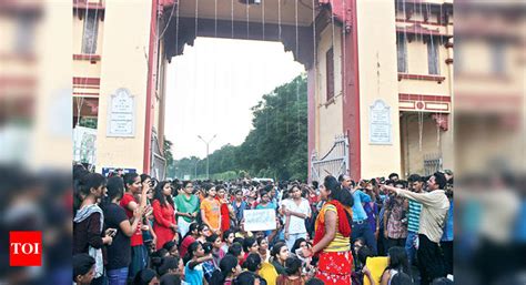 BHU apathetic towards our problems: BHU students | Events Movie News ...