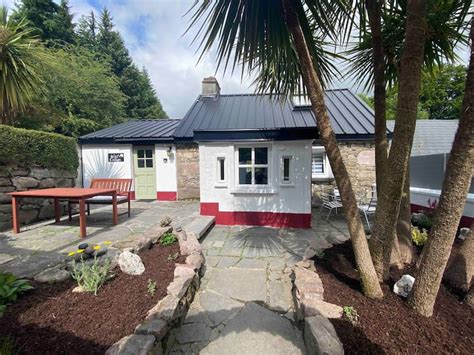 Clonmel Cabins at the Best Price | cozycozy