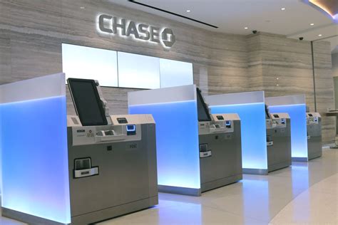 JPMorgan Chase Allowing, Encouraging All Employees to Work From Home | The Motley Fool