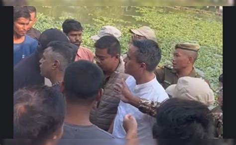 Clash Erupts In Village Along Assam-Meghalaya Border Over Name Plate Removal