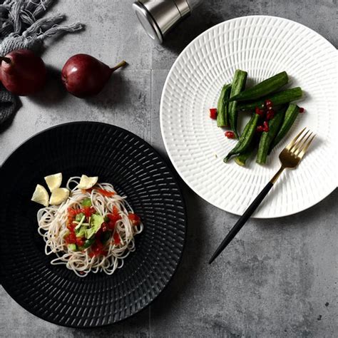 Ceramic Black Dinner Plate Online - Premium Dinner Plate | Nestasia