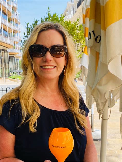 Lisa Dean on LinkedIn: I used to avoid “coffee chats” at all costs. It’s not that I don’t like ...