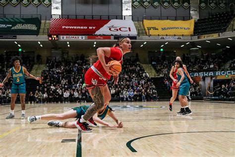 What Utah star Alissa Pili represents to the basketball fans who flock to see her - The Athletic