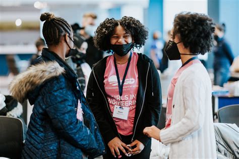 ESD Girls in Engineering Academy – Engineering Society of Detroit