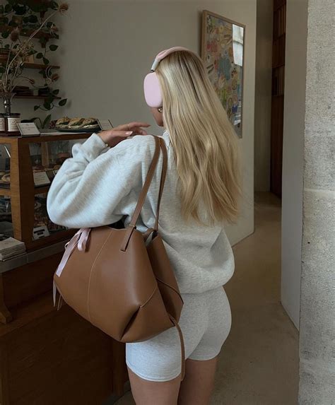 Blonde Gym Girl Aesthetic