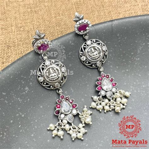 Beautiful Devi Lakshmi Oxidised Chandbali – matapayals