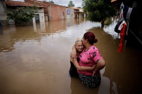 Brazil: Heavy rains, floods leave hundreds homeless | In Pics