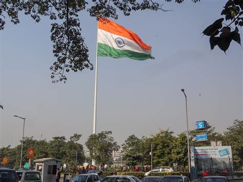 Your Complete Guide to Backpacking Delhi - Flying Fluskey