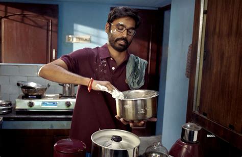 VIP 2: Lalkar Movie Review {2.5/5}: Critic Review of VIP 2: Lalkar by ...
