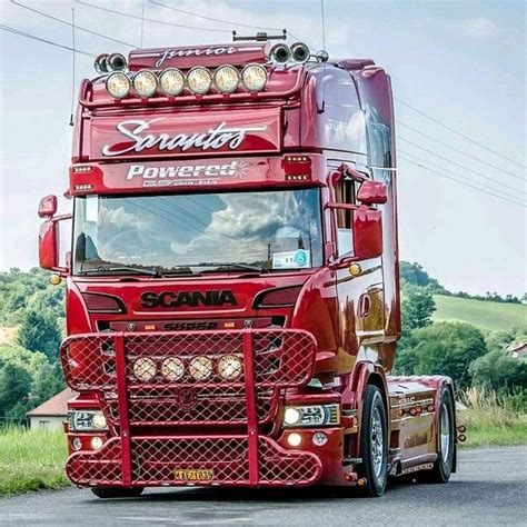 Volvo Big-Rig Trucks 的图像结果