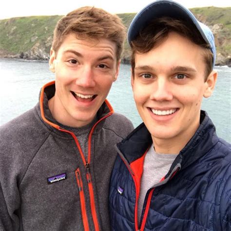 Hunter Doohan: The Hottie of ‘Wednesday’ & His Real-Life Man