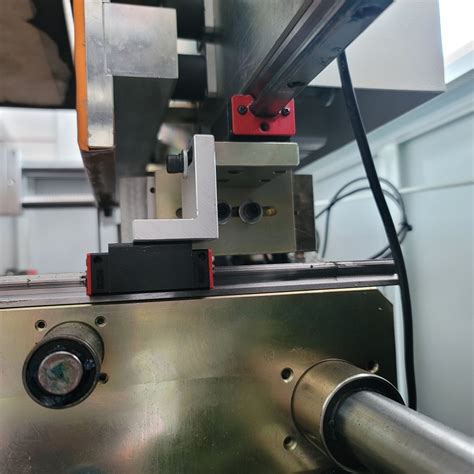 Box Forming Machine Process 的图像结果