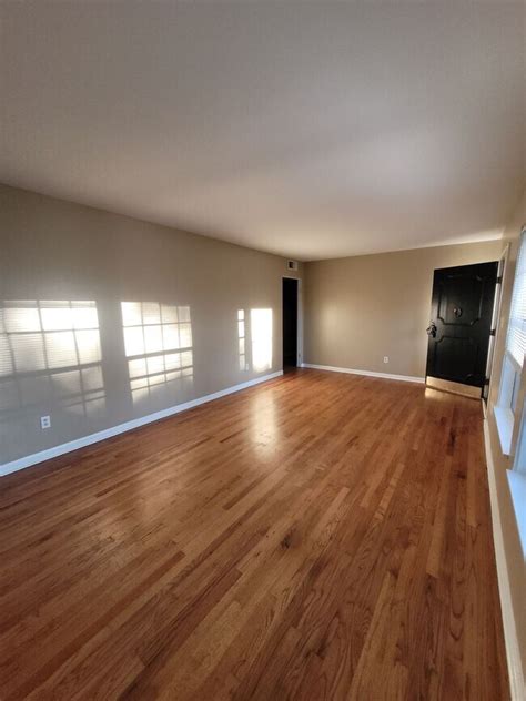 Now Accepting Applications! Huntington Cou... Off-Campus Housing ...