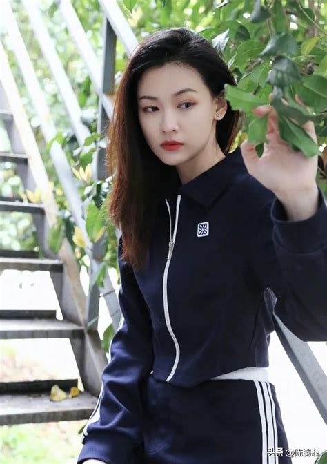 Ding Xiaoying is young and beautiful, beautiful and generous - iMedia