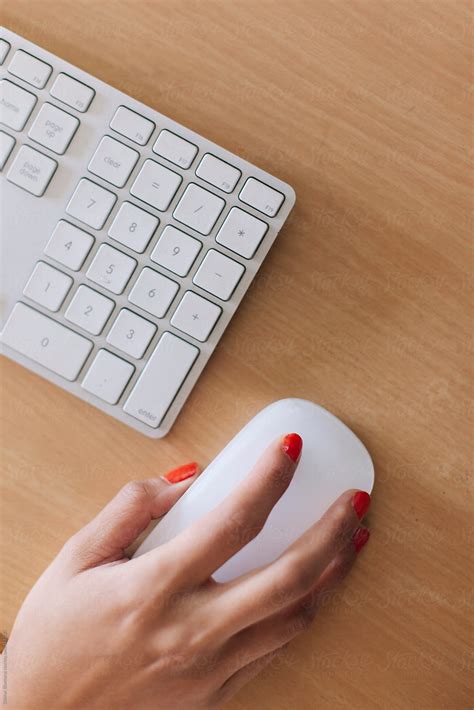 No Hands Person Using Computer 的图像结果