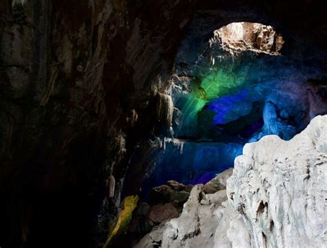 15 Incredible Natural Wonders of India: Visit Before You Die