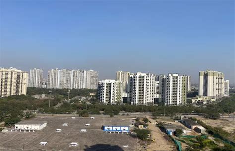 Noida Authority sells 149 plots in FY24, gets Rs 1.03 lakh crore of ...