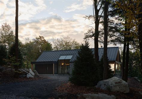 Photo 15 of 18 in SUTTON VIEW by Sylvain Belanger - Dwell