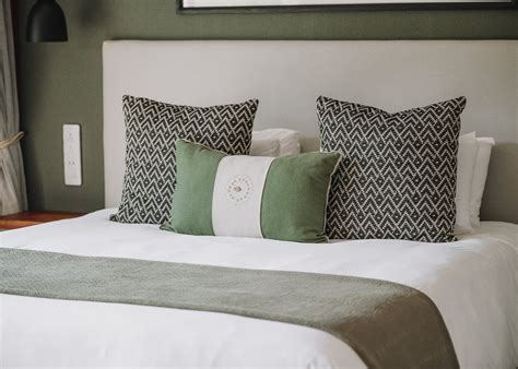 INSIKA LODGE (Victoria Falls) - Hotel Reviews, Photos, Rate Comparison ...