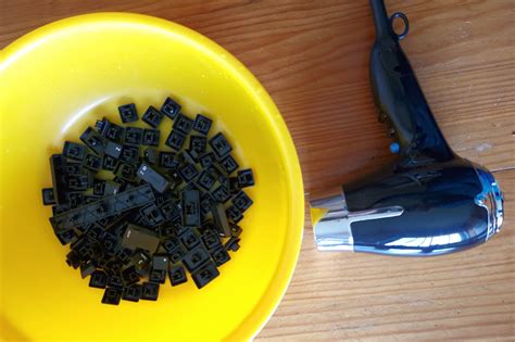 How to Clean Wireless Keyboard 的图像结果