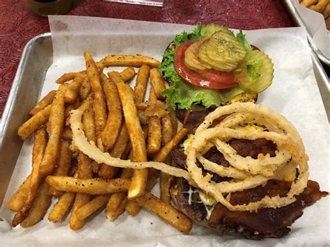 Chicken Fried Steak and Gravy, Yes Please! - Reviews, Photos ...