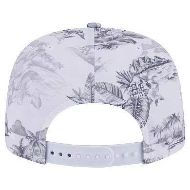 Men's New Era White Chicago White Sox Printed Island Golfer Snapback Hat