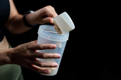 Hydro Whey Protein for Athletes: The Clean Protein for Cutting & Lean ...