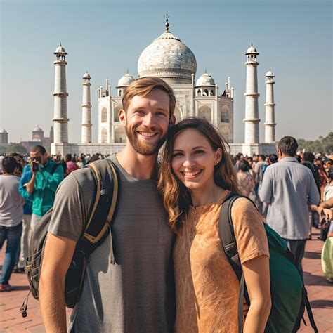 Taj Mahal People 的图像结果