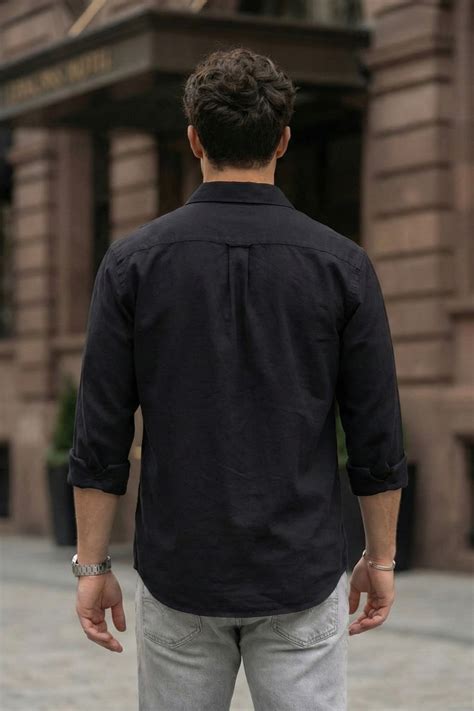 Black Plain Regular Fit Single Pocket Full Sleeve Exclusive Shirt – Veirdo
