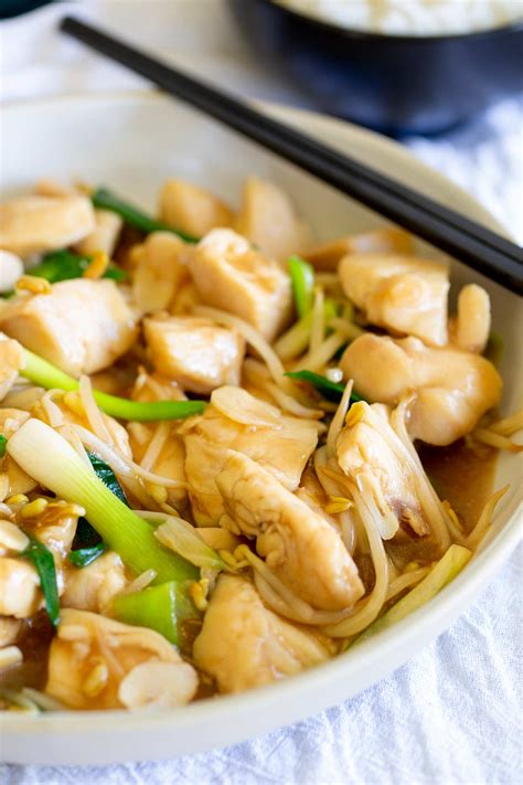 Takeout Style Chinese Garlic Chicken - Sprinkles and Sprouts