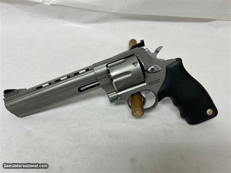 Taurus 44 Magnum 的图像结果