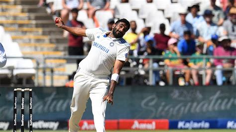 BCCI Awards 2025: Jasprit Bumrah Recieves Polly Umrigar Award For Best ...