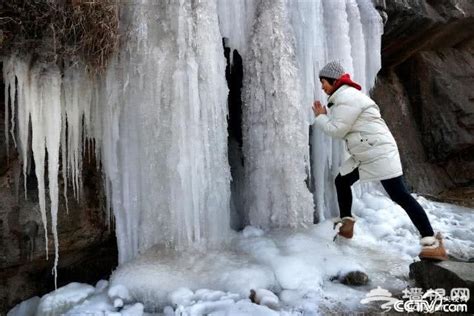 北京门头沟山泉水凝形成巨大冰瀑-门头沟-墙根网