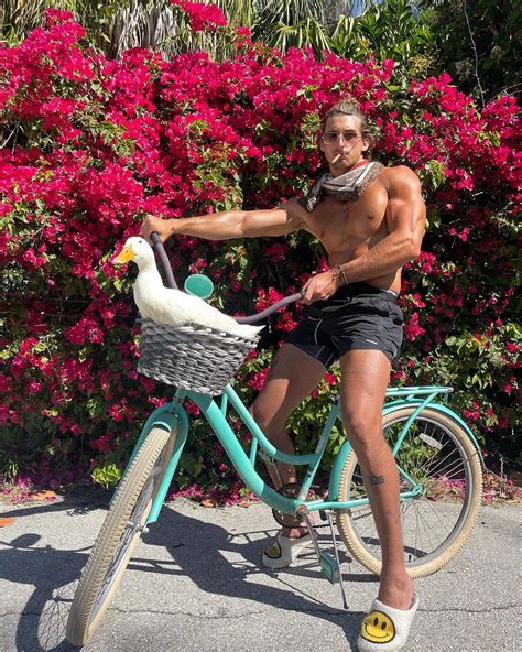 TooturntTony's OnlyFans Leak: Unexpected Revelations - Truth or Fiction