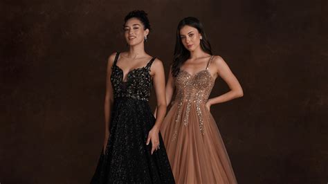 Buy Latest Designer Gowns For Women Online | Tajore