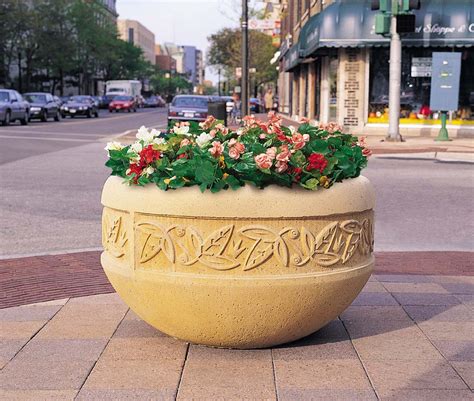 36 x 24 Decorative Round Outdoor Concrete Planter TF4220