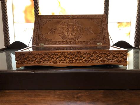 Holy Relics 的图像结果