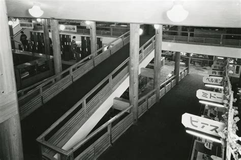 JUNZO SAKAKURA AND TAKASHIMAYA: POSTWAR RECONSTRUCTION | Side Gallery