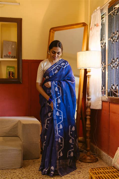 The Jamdani Silk Sarees Every Modern Collector Needs – VarsaaEdit